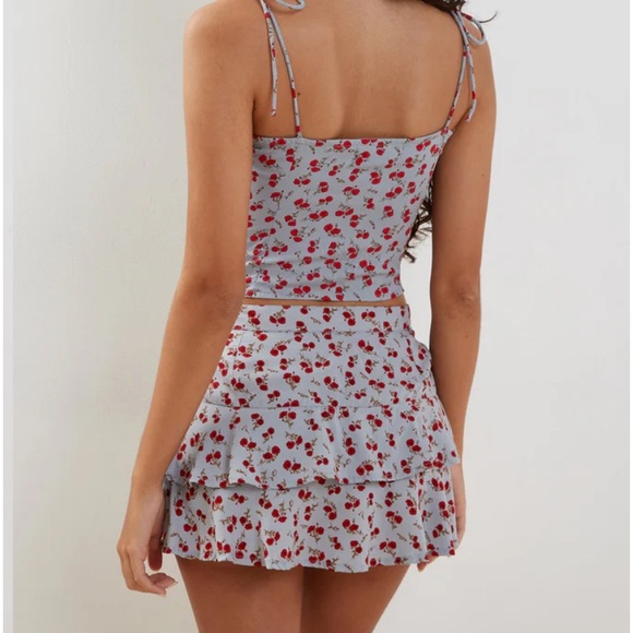 Motel Rocks Floral Ruffle Set - Picture 3 of 10